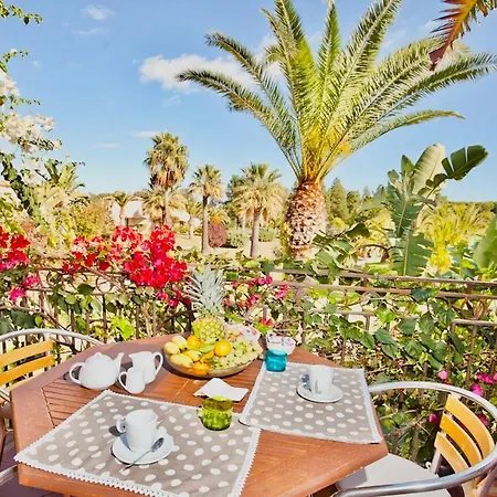 In With Swimming Pool In Santa Margherita Di Pula, 250 Meters From The Sea Apartahotel