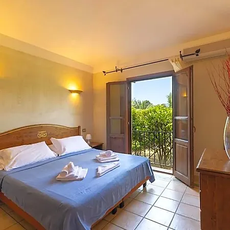 Aparthotel Baia Delle Palme 3*